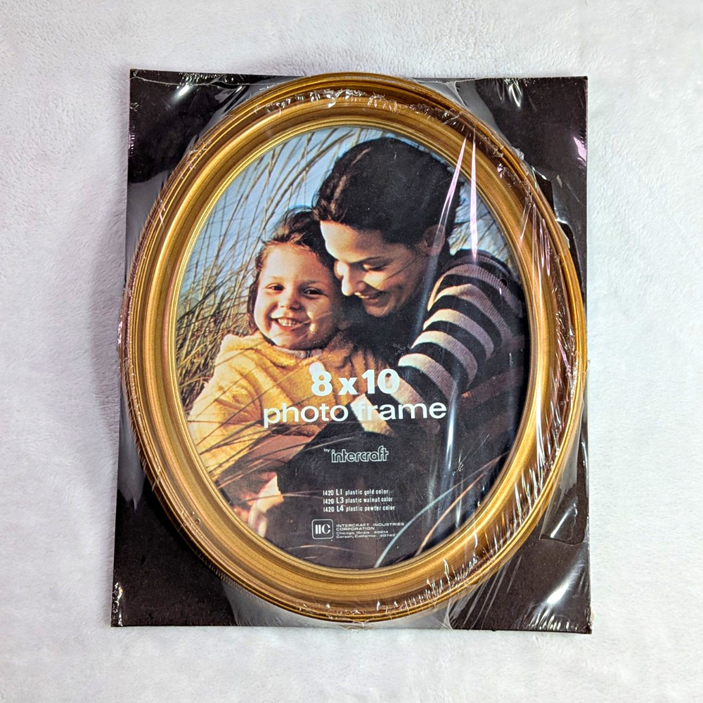 Vintage Intercraft 8x10 Gold Oval Picture Frame, Model 1420 L1 NOS Sealed